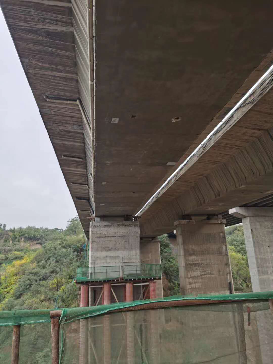 白沙桥梁加固前制定可行设计方案图并用对施工方法
